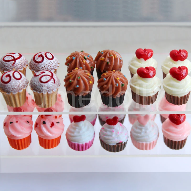 4pcs/lot 1/6 Scale Miniature Dollhouse Cupcake Mini Cake Food for barbies Kitchen Toy Accessories