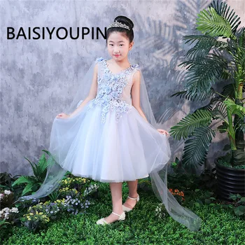 

Simple Flower Girls Dresses A Line V Neck Sleeveless With Appliques Real Samples