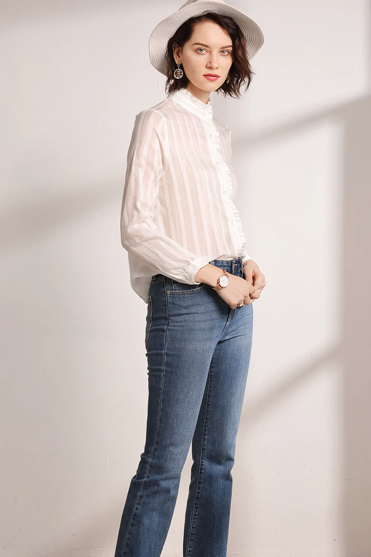 Милая и соленая французская воздушная белая простая текстурированная жаккардовая шелковая рубашка в Вертикальную Полоску с оборками