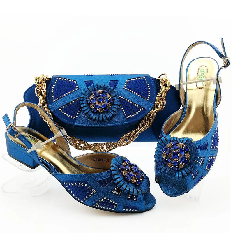 Модная новинка года; комплект из туфель и сумочки в нигерийском стиле; комплект из туфель на низком каблуке и сумочки для свадебной вечеринки в итальянском стиле