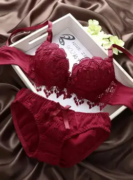 

New Japanese Cute Sexy Lace Ladies Underwear Gathered Bra Set
