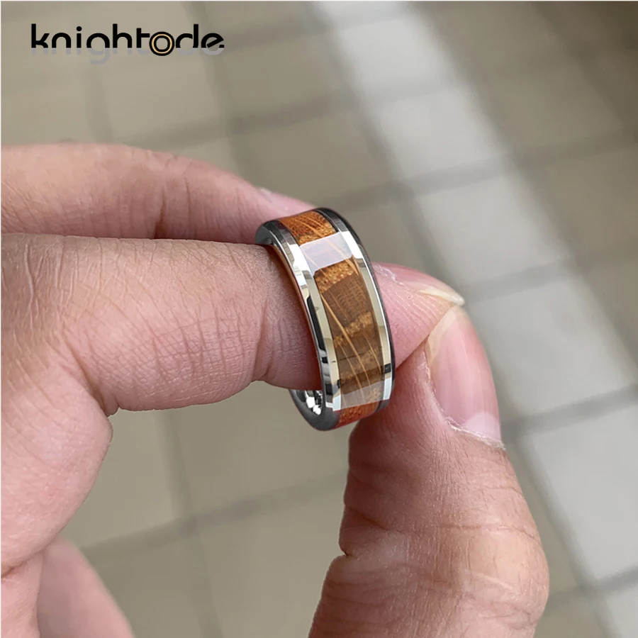 6mm 8mm Tungsten Carbide Rings Whiskey Barrel Oak Wood inlay for Men Women Engagement Wedding Bands Beveled Edges Polished