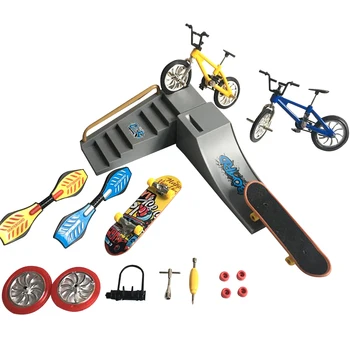 

Fun Party Favors Educational Toy For Kids Model Home Decor Mini Finger Skateboard Set Alloy Simulation Bikes Gift Entertainment