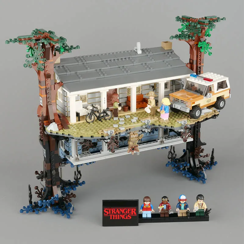 

2020 NEW weird Stranger Things legoinglys Turning cosas raras the World Upside Down Building Blocks Bricks kid gift 25010 75810