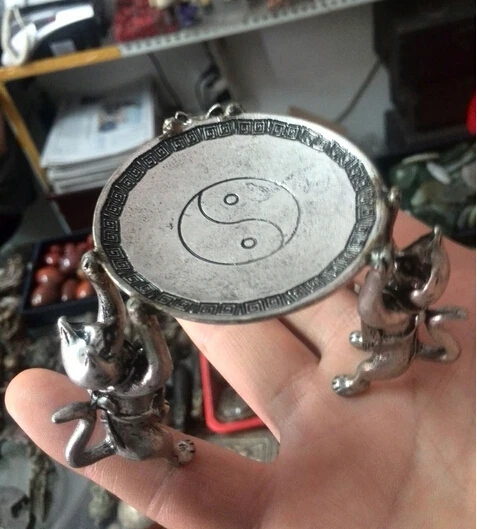 --- 509 + восемь диаграмм три красивые кошачьи ножки настольная лампа серебряная