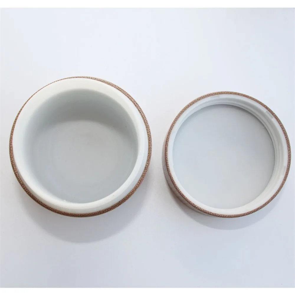 H5e97f11d5fe74100aea44f53696181a8t