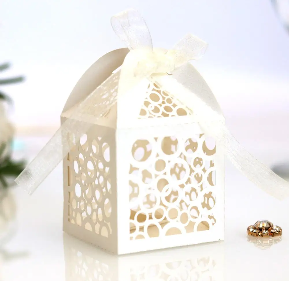 A 50pcs small circle Hollow Cross Candy Box Angel Gift Box For Baby Shower Baptism wedding First Communion Christening Party Decor - Цвет: A