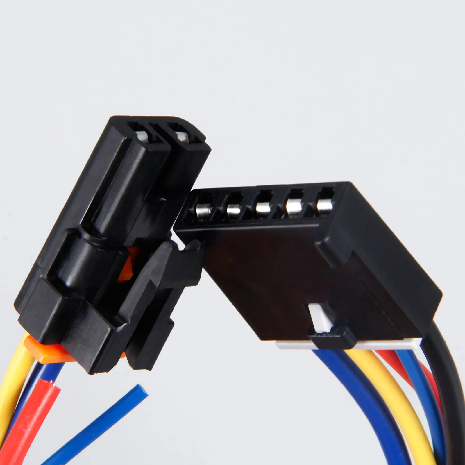 Двигатель воздуходувки резистор W/Plug 1581773 89018778 15-80906 подходит для Cadillac Escalade Chevrolet Avalanche GMC Isuzu