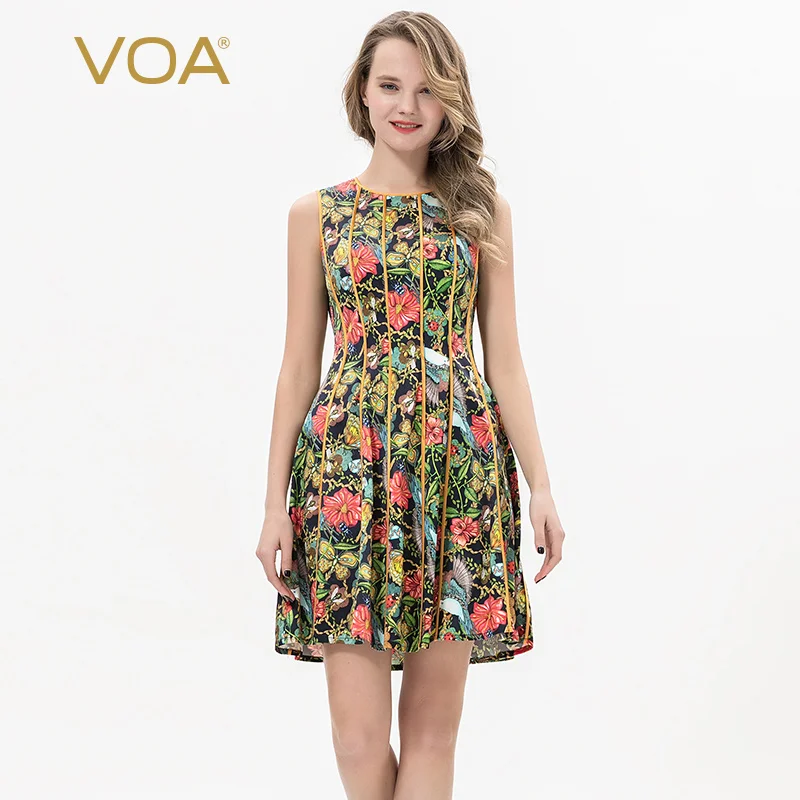 

VOA's new satin silk round neck sleeveless sleeve head mid-waist gold wrap-around bump stitched print dress A10227