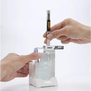 

Japan Imports OLFA Safety Processing Box Folding Blade Dc-6 (214BS) Large Medium And Small Utility Knife Breaker