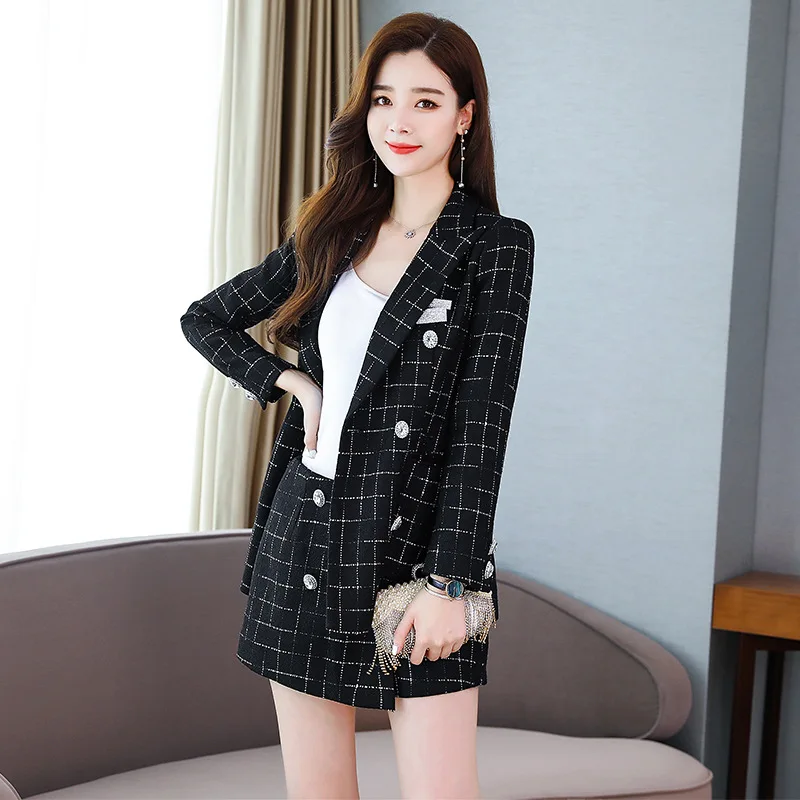 

2019 Autumn Fashion And Personality by Age Versatile Trend Comfortable Plaid Western Style Elegant Set (with Brooch)