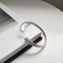 Новинка, Стерлинговое Серебро S925 пробы, минималистичный классический витой Гладкий открытый треугольный матовый браслет для женщин, аксессуары