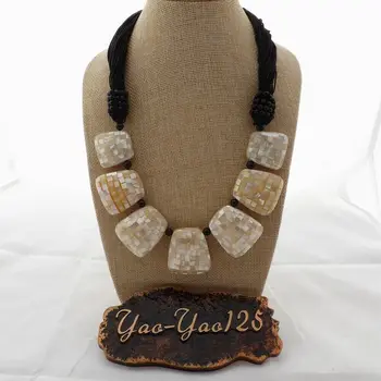 

20'' Natural 22x29MM White Shell Onyx Statement Necklace