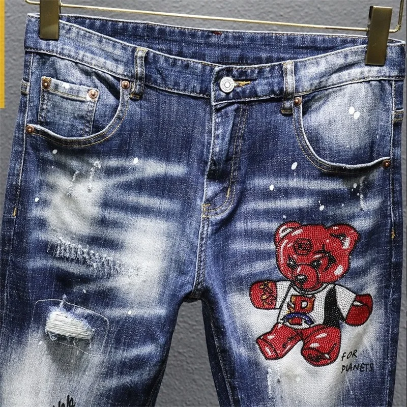 EH·MD® Embroidered Bear Jeans Men Bleach Stripe Design Splash Ink Scratch Hole Art Lettering Trim Pants Red Ear Four Seasons 022