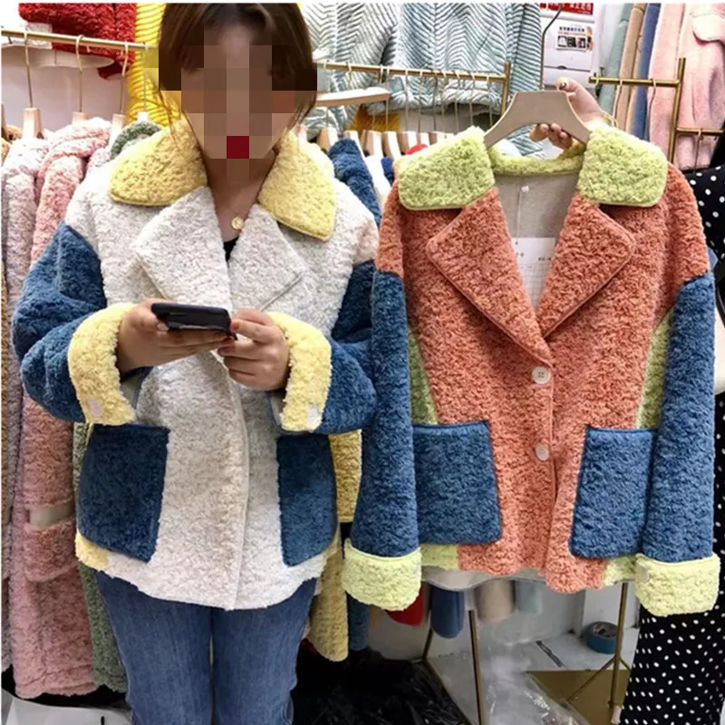 Новое Осеннее и зимнее замшевое пальто из овечьего меха, флисовое короткое пальто для женщин, цветная Утепленная стеганая куртка, Женская Повседневная Верхняя одежда