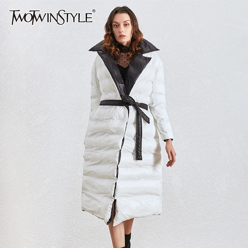 Женская куртка из искусственной кожи TWOTWINSTYLE весенняя на шнуровке воротник с