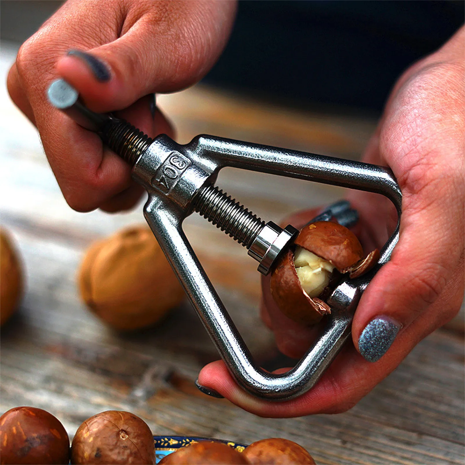 Macadamia Nut Opener Nut Cracker Machine Walnut Sheller Tool Kitchen Accessories