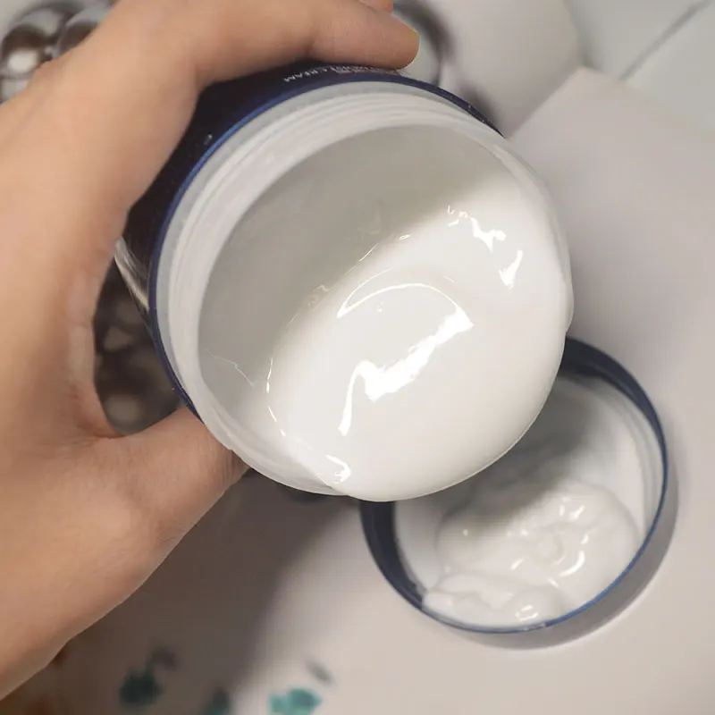 Дневной крем с гиалуроновой кислотой увлажняющий уход за кожей лица лифтинг