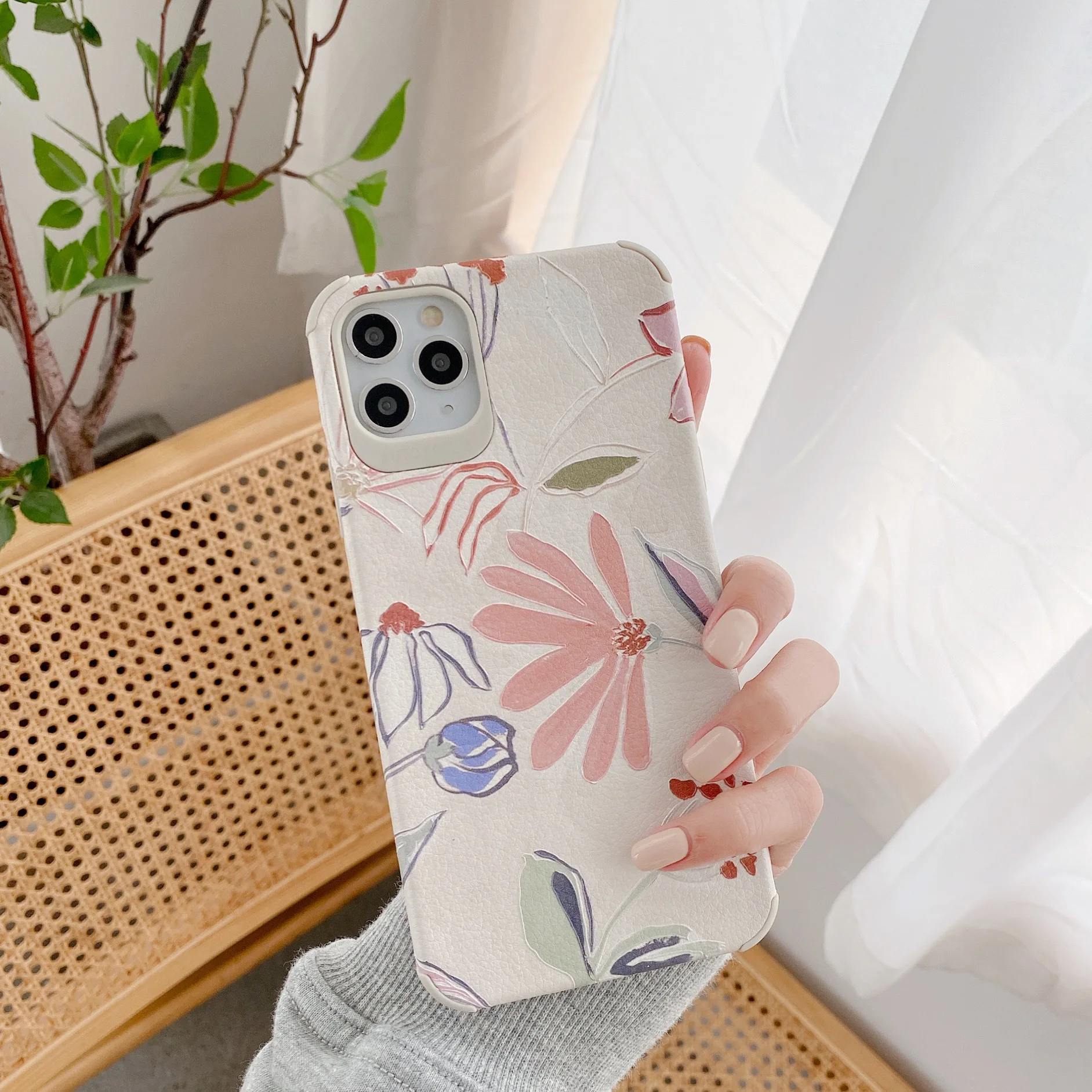 Retro artist sweet Rose line Gradient art Korean Phone Case For iPhone 13 11 12 Pro Max Xr Xs Max 7 8 Plus 7Plus Case Soft Cover Retro artist sweet Rose line Gradient art Korean Phone Case For iPhone 13 11 12 Pro Max Xr Xs Max 7 8 Plus 7Plus Case Soft Cover