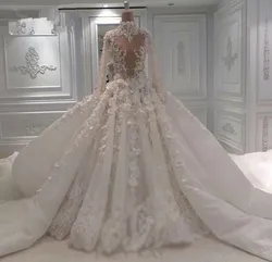 Vintage 3D Lace Appliqued Wedding Dress Sparkly Luxury High Neck Long Sleeves Saudi Dubai Arabic Plus Size Bridal Gown Customed