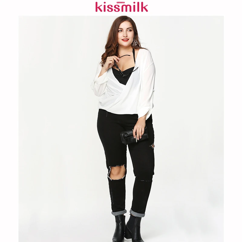 Женская шифоновая футболка Kissmilk белая свободная с v образным вырезом и рюшами
