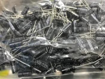 

10pcs/25pcs/100PCS Limited Real Black Capacitors 4.7uf 50v Japan Rubycon Genuine Ruby YK Electrolytic Capacitor 50v4.7uf 5x11mm