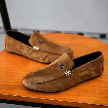 

Brand 2020 Fashion Summer Style Soft Moccasins Men Loafers High Quality Genuine Leather Shoes Men Flats Gommino Driving Shoes