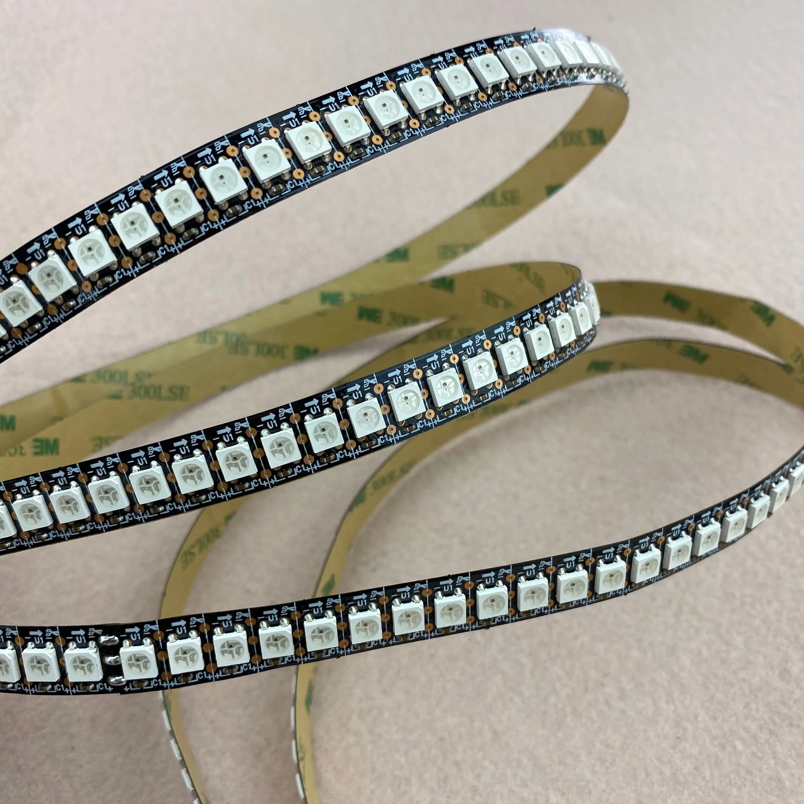144 светодиода/м WS2812B(5050 rgb led со встроенным WS2811 IC) светодиодная Пиксельная лента 5 в