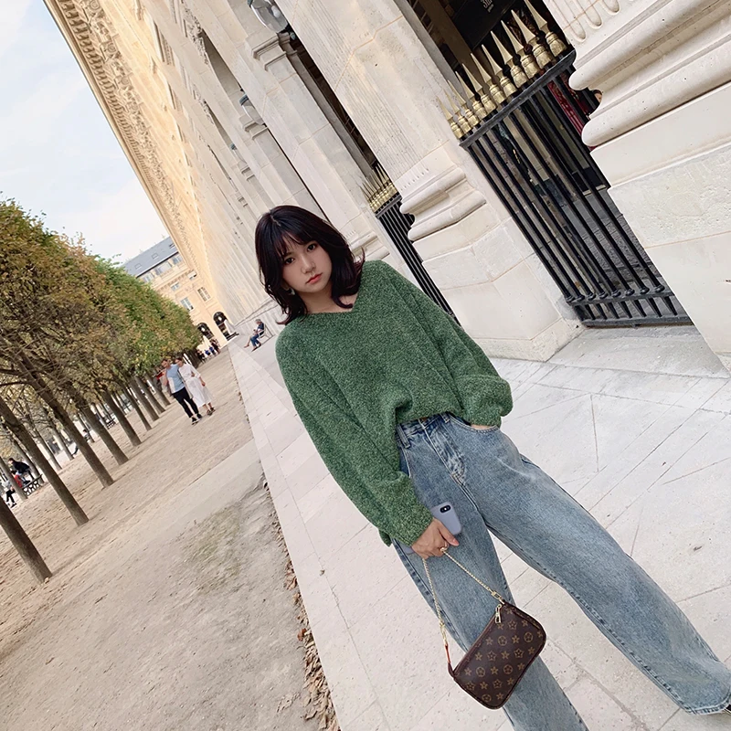 MISHOW Autumn Winter Solid Round Neck Knit Sweater Women Causal Long Sleeve Loose Pullover Tops MX19C5449