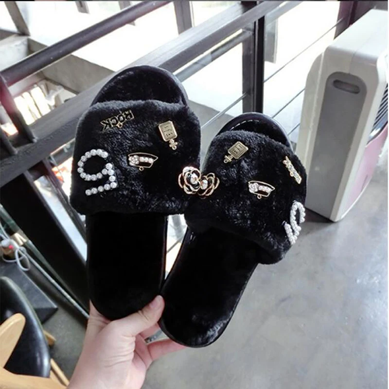 

XXX Perfume Flower Fur Slippers Women Plush Flip Flops Camellia Pearl Beading Fur Sandals Women Pantufas Cozy Home Slides Shoes