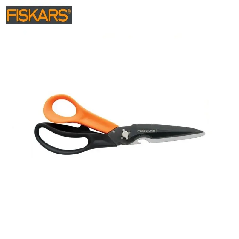 Многофункциональные ножницы Fiskars Cuts+More с титановым покрытием (1000809) | Инструменты