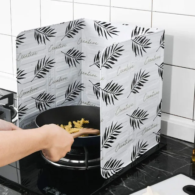 1PC Kitchen Gadgets Oil Splatter Screens Aluminium Foil Plate Gas Stove Splash Proof Baffle Home Kitchen Cooking Tools & Gadgets 2