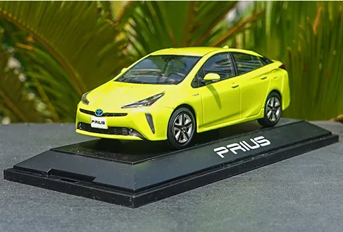 Высококачественная оригинальная модель из сплава 1:30 Toyota Prius, коллекция подарков для моделирования, литая под давлением металлическая модель автомобиля, украшения - Цвет: Цвет: желтый