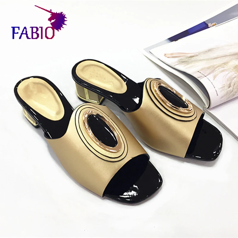 Стильные элегантные женские туфли на низком каблуке с металлическими пуговицами в Африканском и нигерийском стиле