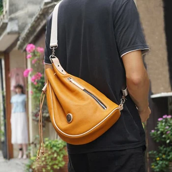 

Genuine Leather Shoulder Bag for Unisex American Cool Casual Messenger Bags Fashion WomanMen's Moto Pack Travel Bag