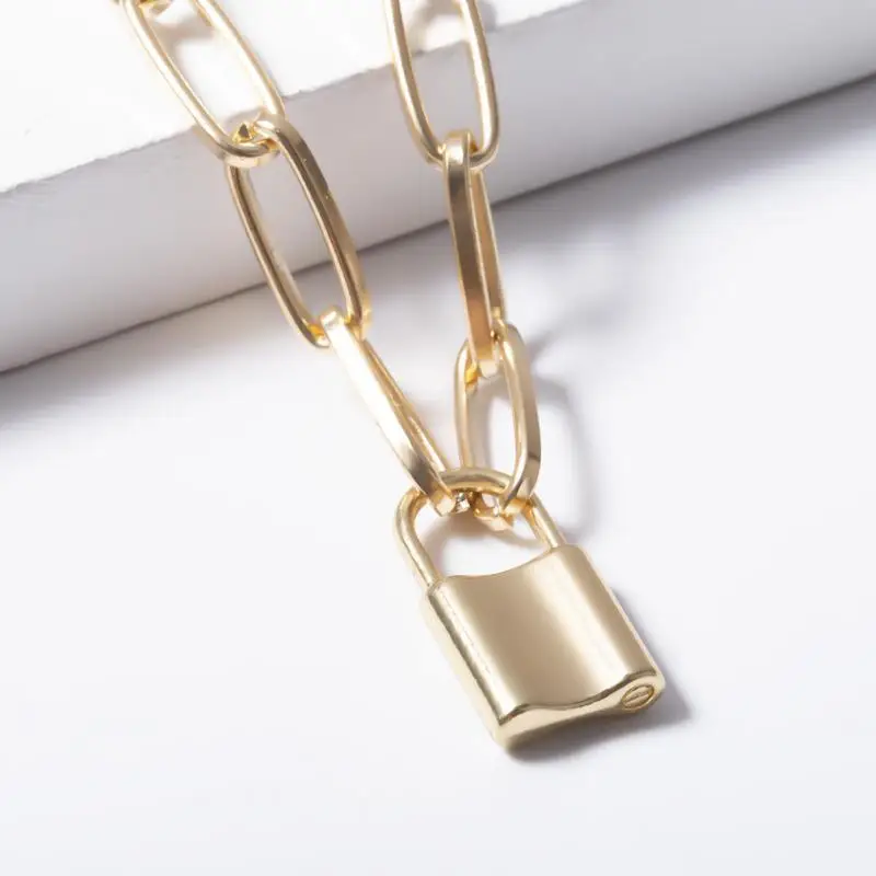 New Personality Punk Geometric Simple Padlock-shaped Wild Temperament Necklace Female Fashion Gothic Jewelry Pendant Necklace