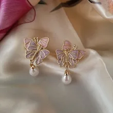

2021 New Aesthetic Punk Style Pearl Butterfly Earring for Woman Cool Metal Butterfly Earrings Jewelry Wholesale Brooch Badge Pin