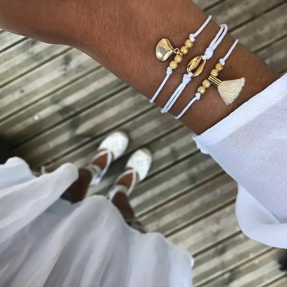 Boho ювелирные изделия Многослойные кисточкой Лунная ракушка бусины в форме цветка Шарм браслеты на запястье для Для женщин браслет дружбы набор