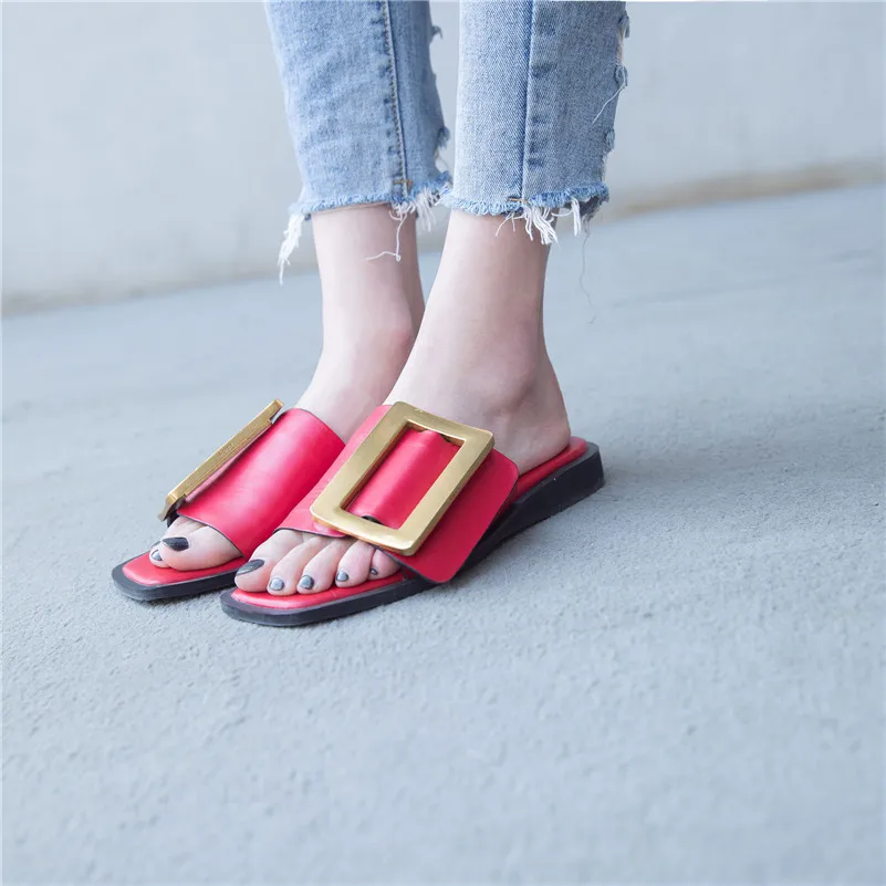 

Genuine Leather Summer Slippers Women Buckle Female Gladiator Sandals Comfortable Casual Low Heel Slippers Women