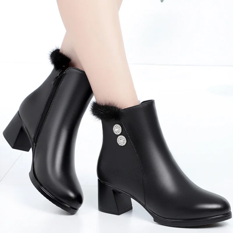 

Genuine Leather Wool Short Boots Semi-high Heeled plus Velvet Chunky-Heel Mink Fur Leather Boot Mom Cotton-padded Shoes Large Si