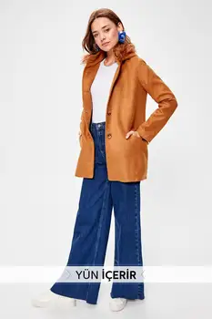

Trendyol Camel Fur Hooded Woolen Stamp Coat TWOAW20KB0037