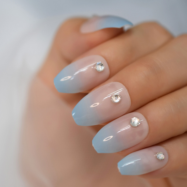 Press On Nails With Designs Nude Blue Rhinestone Fake Artificial Nails Short Coffin Square False Nail Tips Single Crystal