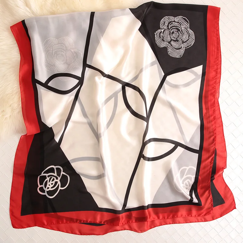 11043878323_2070773686