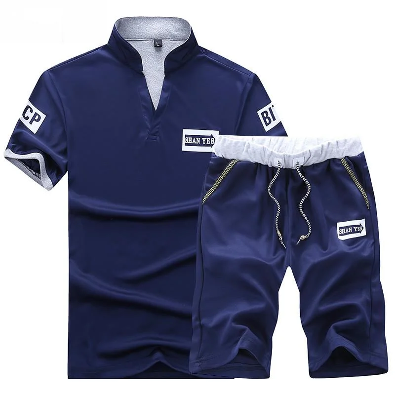 Купить летний спортивный костюм мужской. Футболки и шорты мужские комплект спортивный. Летний спортивный костюм мужской. Шорты футболка комплект мужской. Мужской костюм с шортами летний спортивный.