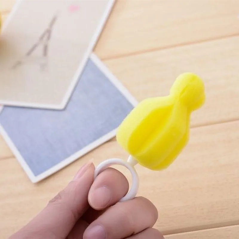 1pcs New 360 Degree Rotating Sponge Yellow Baby Nipple Brush Babies Teat Cleaning Feeding Bottle Brushes Infant Pacifier Cleaner