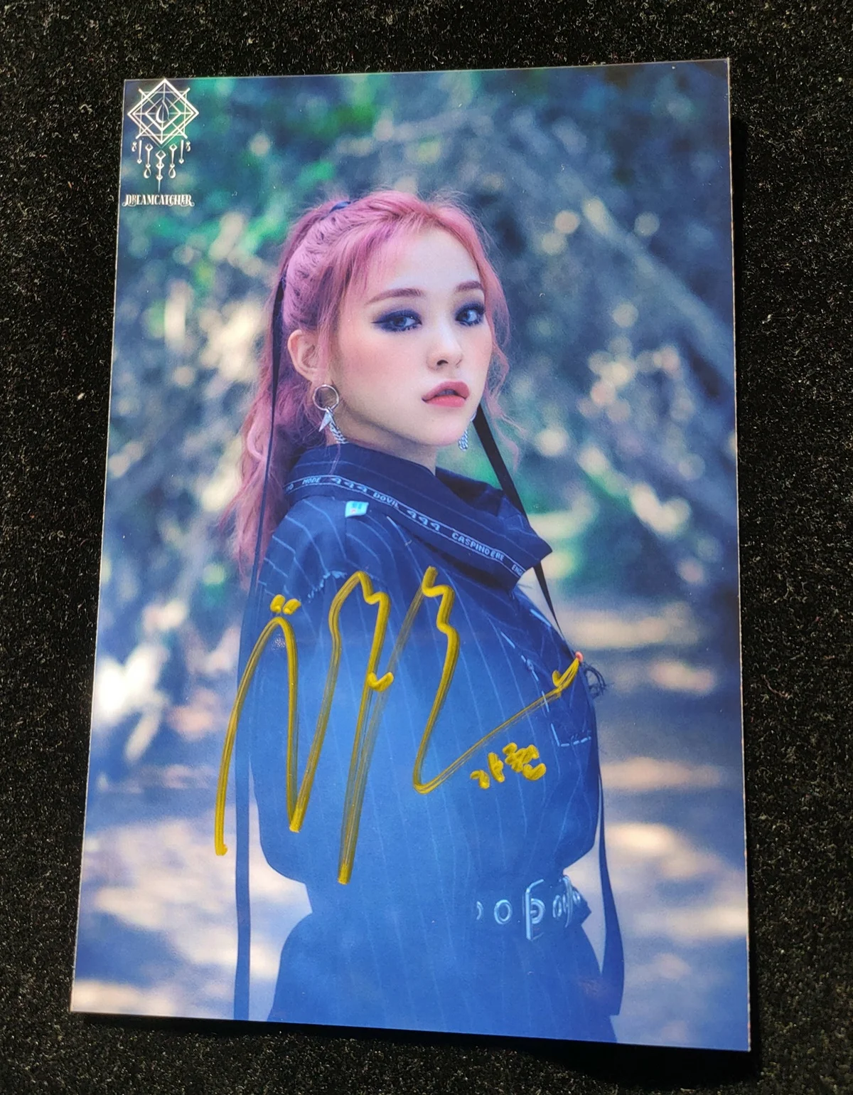 DREAMCATCHER Lee Ga Hyeon Autographed Signed Photo Pictures K-POP