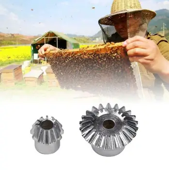 

2pc/Set Cast Iron Screw Wrench Gear Set High Hardness Accessories for Honey Extractor Extracting Repair Beekeeping Tools