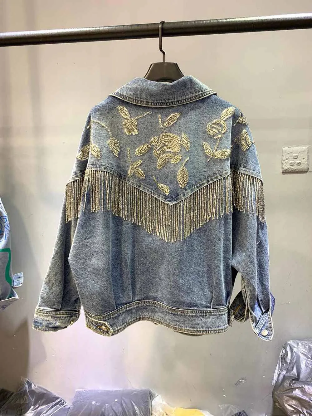 

European Jean Jacket Woamn New Heavy Process Tassel Top Sequin Retro Washing Breasted Denim Jacket Hand Studded Jacket Coat