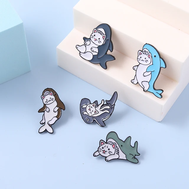 Beluga Cat Pin for Sale by Nagjin