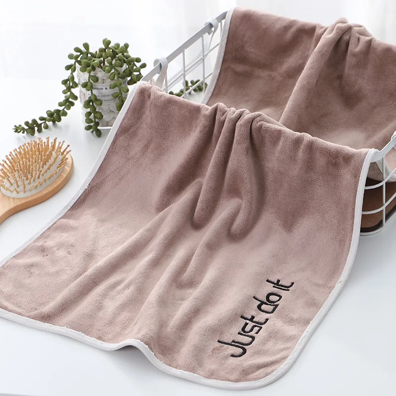 

140g microfiber fashion fresh style face towel material is soft and comfortable to protect the skin 40x80cm